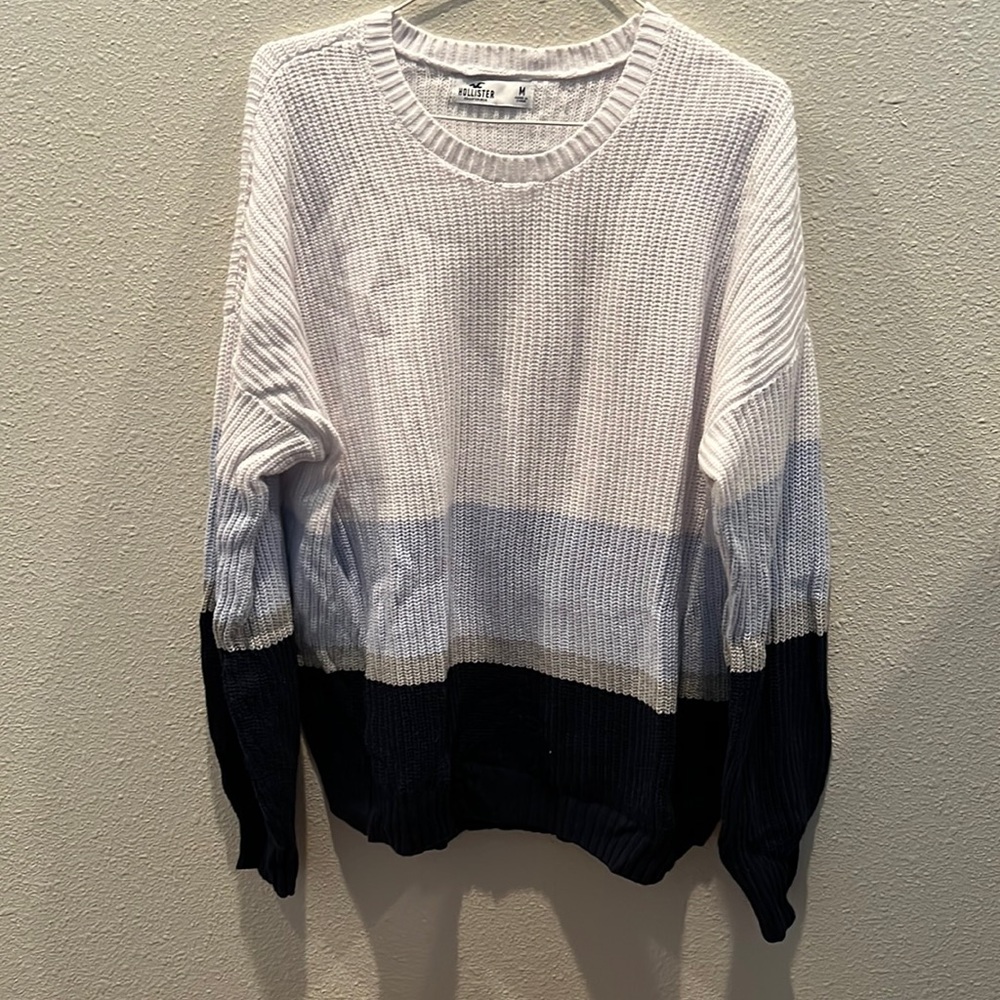 Hollister women’s sweater size medium